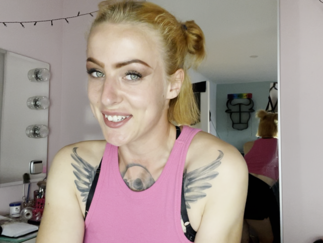 Did I really do that?! Shown in public in underwear!