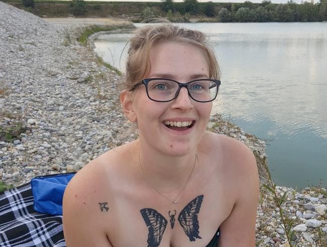 Oh my!! Is it even allowed to do something like that at the bathing lake?