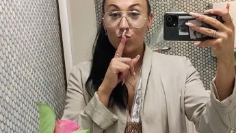 SECRET PISS MASTURBATION on my girlfriend's birthday