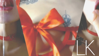 Blowjob dressed as a gift