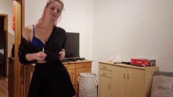 I love THAT bra … it's my favorite color