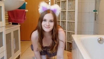 Kitten babbles all over