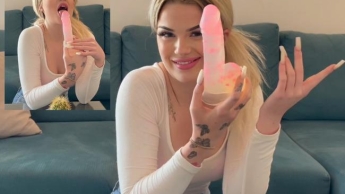My first time blow! I think now I want a real cock!
