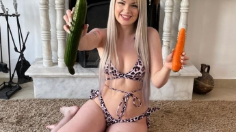 OMG!!! My PUSSY is DESTROYED with XXL cucumber and carrot!