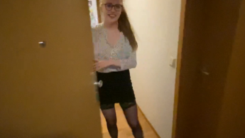 PIZZA DELIVERY SEDUCED on Valentine's Day – Geil FUCKED and splashed!