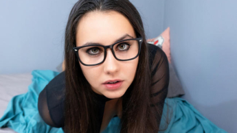 Teenie-3-hole-fuck-slut makes herself available!
