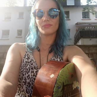 Janine-Deluxxe