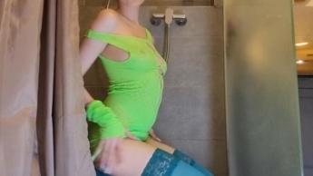 Hot stream standing up you want to lie under me