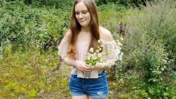 NS picking flowers