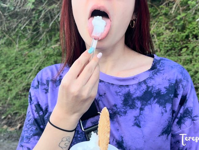 My punishment!! Licking an ice cream without him!! Teresa with new hair color??