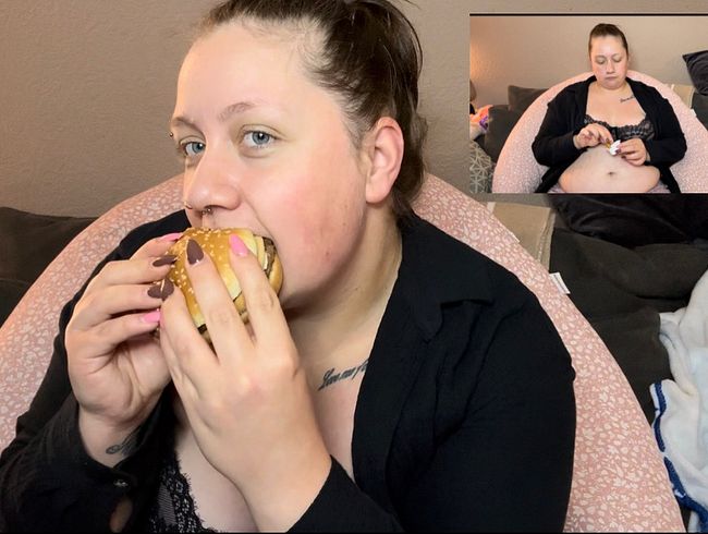 Fetish video watching a curvy woman eating