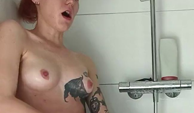 What can my shower head do… Such a cool game…