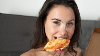 100% real, private, NEW sweet young cock! Pizza delivery guy – 18 years old – milked twice heavily