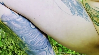 Outdoor piss, damn that was urgent!