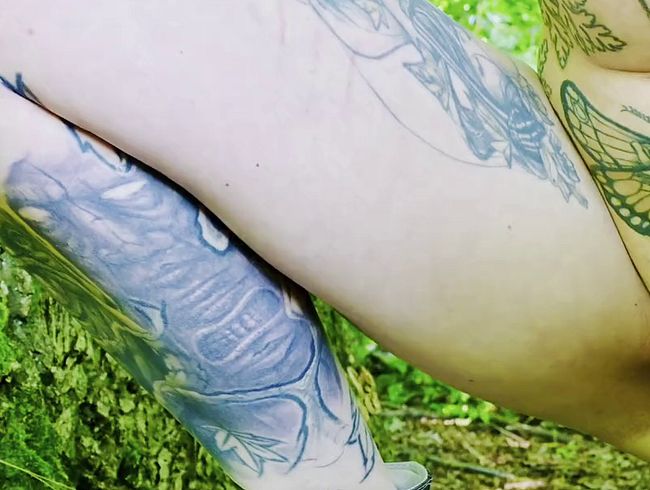 Outdoor piss, damn that was urgent!