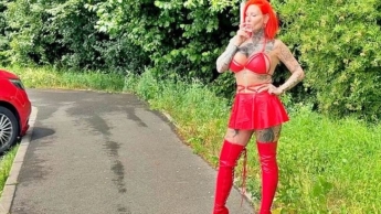 Parking season open! Perverted slut service without a condom