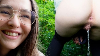 Best off pee session! Outside and inside, I let it all go!