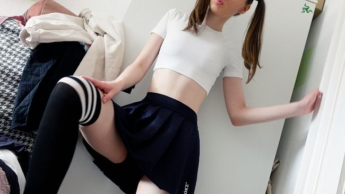 Stockings, braids, short skirt – top of the class in seduction!