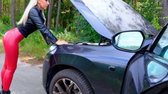 Car breakdown escalates in 3-hole towing service | Bareback fucked with ultra sperm facial…!