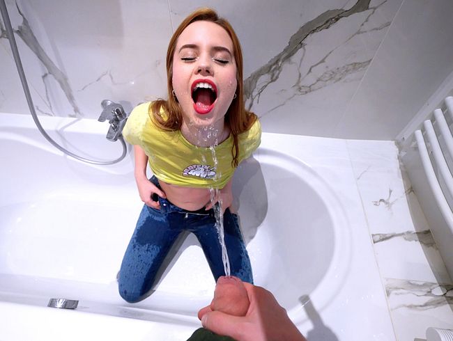 Double hot jeans piss!!