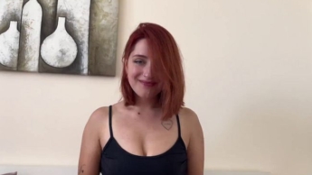 Young redhead beauty gives a blowjob, finished in her mouth