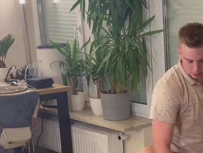 Private hours at home – Young Polish Vikki Bang wants to get her pussy filled with cum