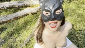 Forest? Surprise: I unexpectedly meet Wet Wonder! Then things get splashy!