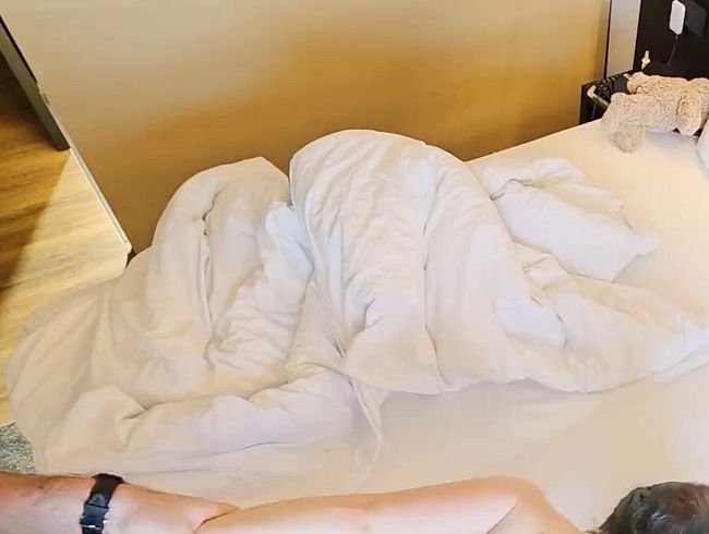 A strong start to the day: blowjob and hard fuck