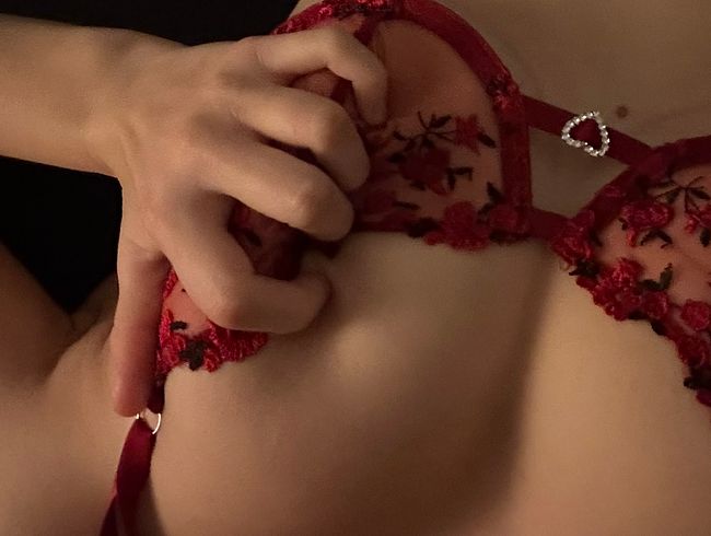 Amazing orgasm of a 19-year-old without toys, only with fingers??