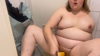 Sweet dessert fresh from the pussy! Come and devour me!