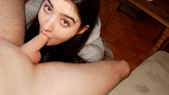 Horny teen blows user’s cock and fucks until orgasm!