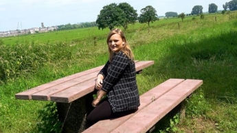 NAIVE AND INNOCENT POV BLOWJOB OUTDOOR – Sweet Lina has to swallow sperm