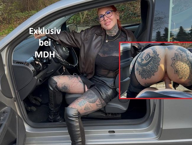 Silas (18+) fucks me unprotected! He’s never had such a mature MILF before!